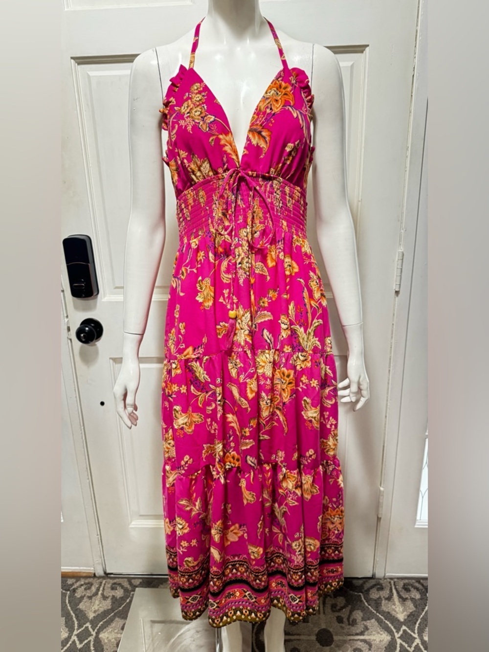 CHELSEA & VIOLET Pink Floral V-Neck Smocked Waist Maxi Halter Maxi Dress S M